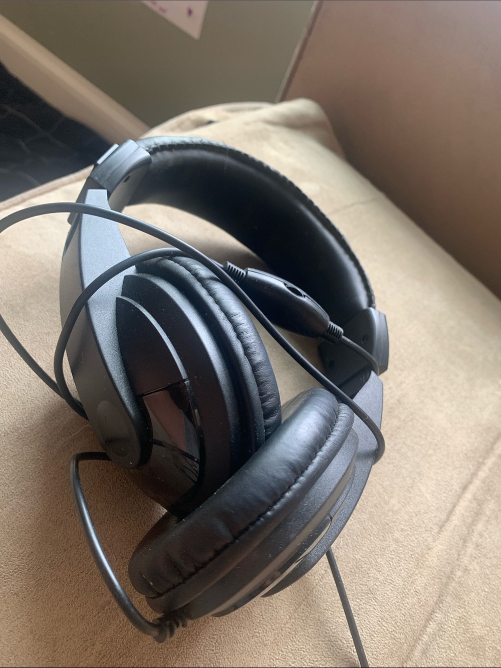 Black Wired Over-Ear Headphones for Roland piano and other.